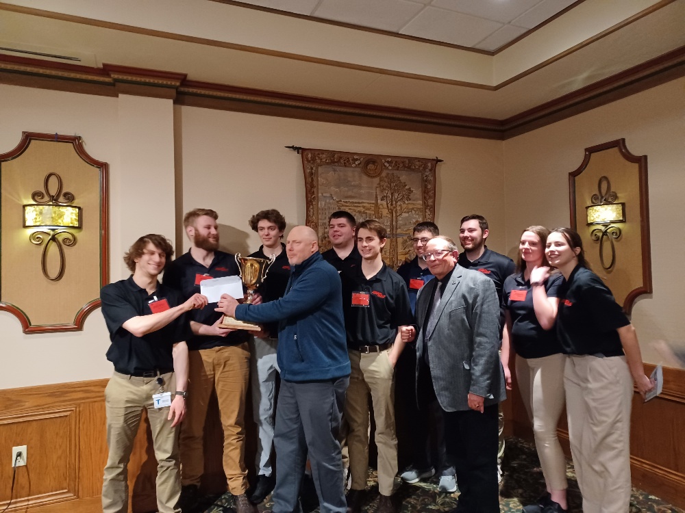 DG’s Mark Pope Awards SAE Collegiate Cup to SVSU